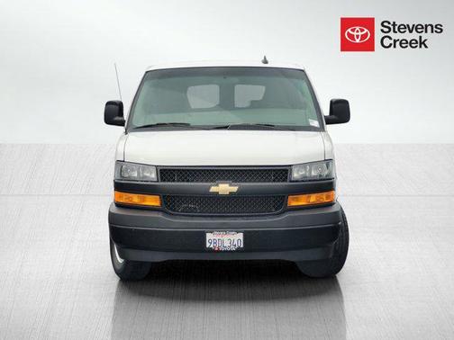 2022 Chevrolet Express 3500 LS Passenger
