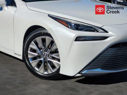 2022 Toyota Mirai XLE