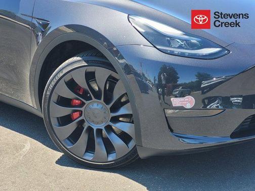 2024 Tesla Model Y Performance Dual Motor All-Wheel Drive