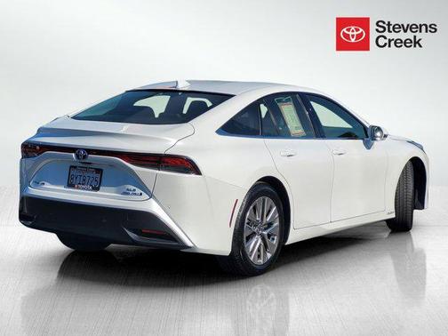 2021 Toyota Mirai Base