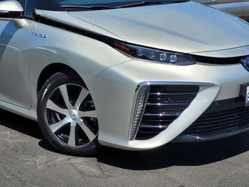 2019 Toyota Mirai Base