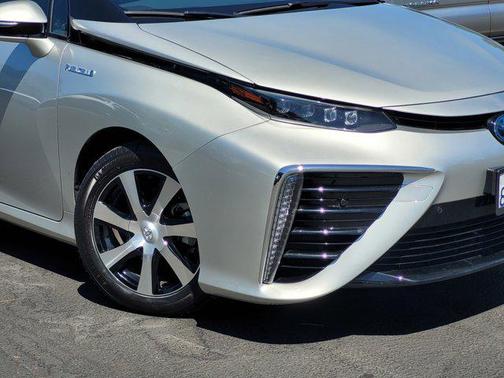 2019 Toyota Mirai Base