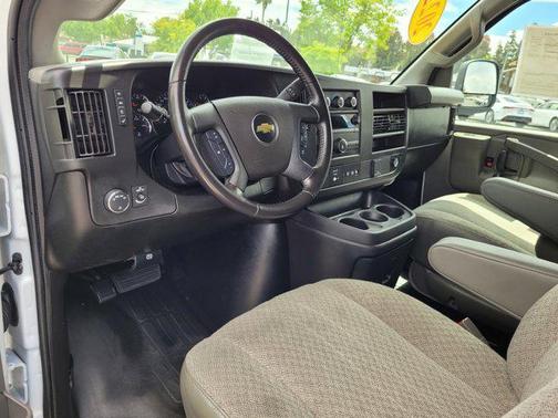2022 Chevrolet Express 3500 RWD 3500 Regular Wheelbase WT