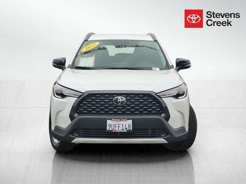 2025 Toyota Corolla Cross LE