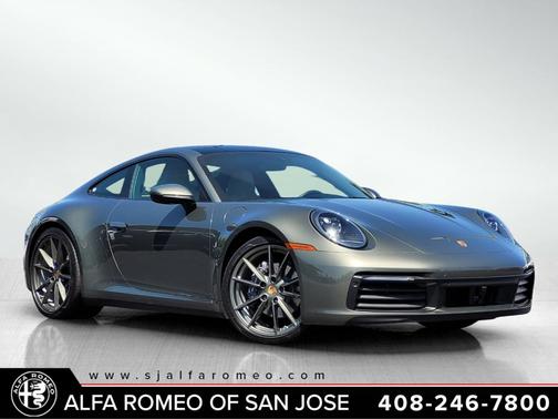 2022 Porsche 911 Carrera