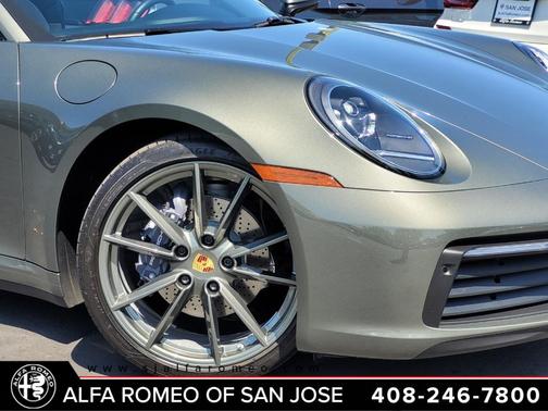 2022 Porsche 911 Carrera