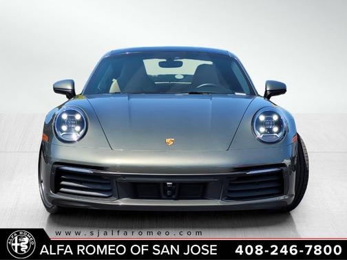 2022 Porsche 911 Carrera