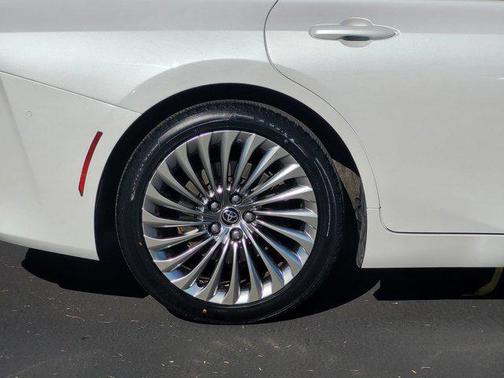 2021 Toyota Mirai Base