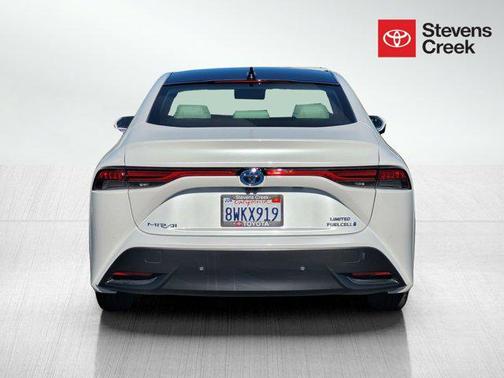 2021 Toyota Mirai Base