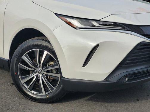 2023 Toyota Venza LE