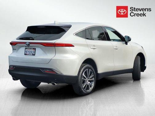 2023 Toyota Venza LE