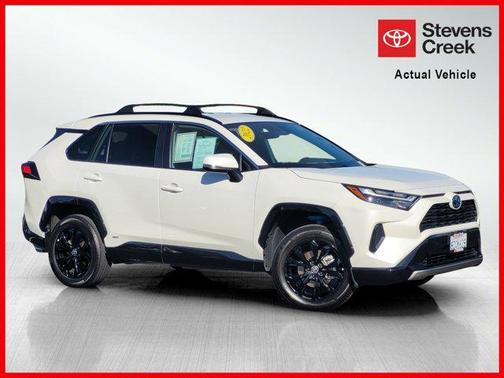 2022 Toyota RAV4 Hybrid SE