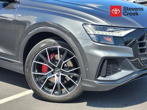 2021 Audi Q8 55 Premium Plus
