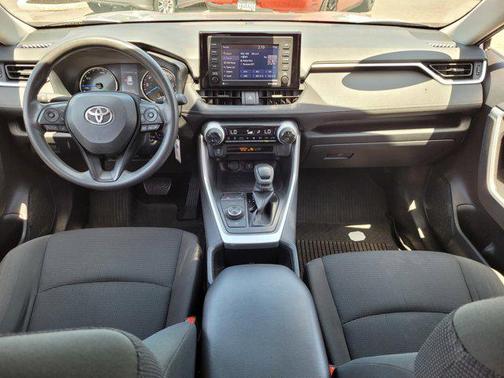 2022 Toyota RAV4 Hybrid LE