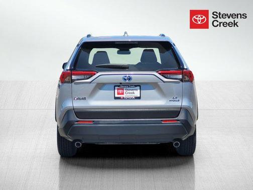 2022 Toyota RAV4 Hybrid LE
