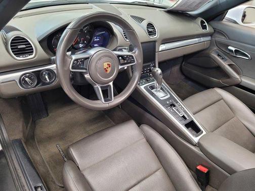2023 Porsche 718 Boxster T