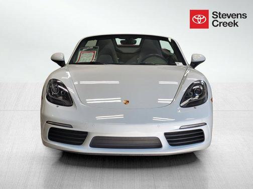 2023 Porsche 718 Boxster T
