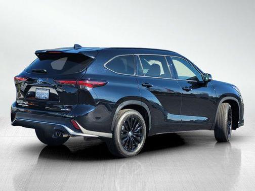 2024 Toyota Highlander XSE