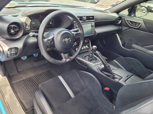 2024 Toyota GR86 Premium