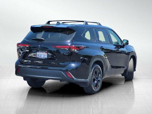 2024 Toyota Highlander Hybrid LE