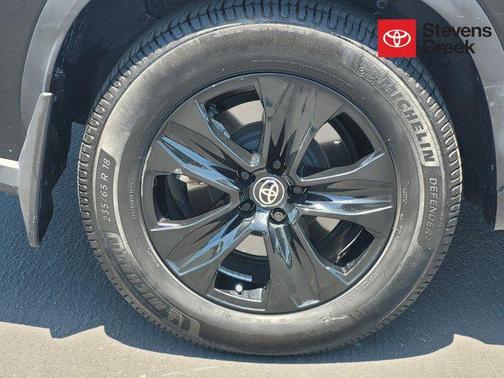 2024 Toyota Highlander Hybrid LE