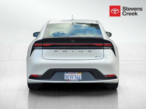 2023 Toyota Prius LE