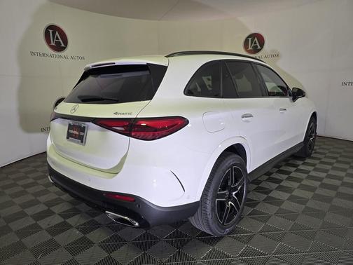 2026 Mercedes-Benz GLC 300 4MATIC