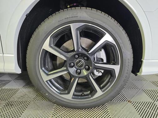 2025 Audi Q3 45 S line Premium Plus