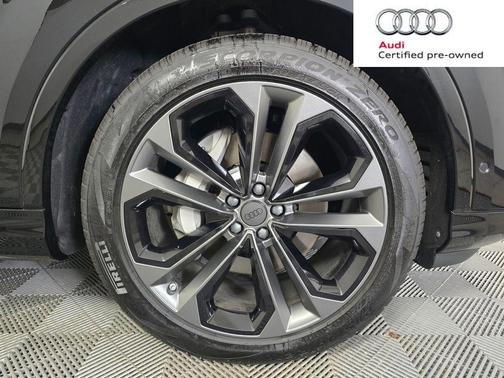 Mythos Black Metallic 2026 Audi Q7 55 Premium Plus