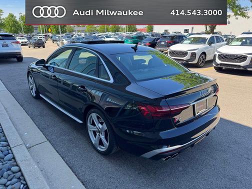 Mythos Black Metallic 2023 Audi S4 Premium Plus TFSI quattro Tiptronic