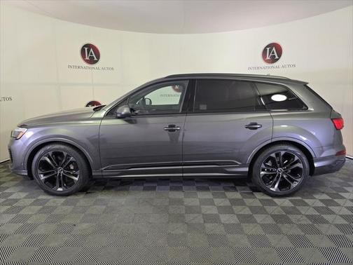 2025 Audi Q7 55 Premium Plus