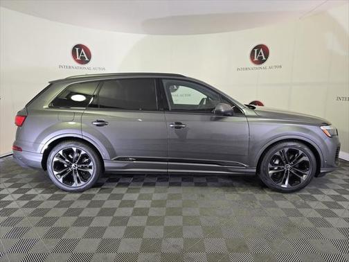 2025 Audi Q7 55 Premium Plus