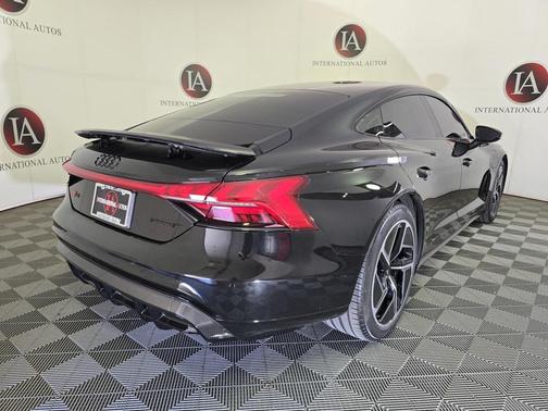 2023 Audi RS e-tron GT quattro