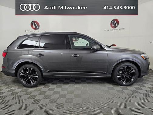 Samurai Gray Metallic 2026 Audi Q7 55 Premium Plus
