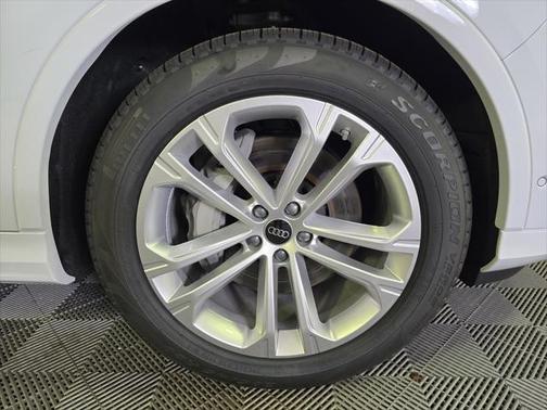 2025 Audi Q7 55 Prestige