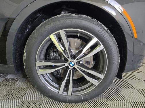 2026 BMW X7 M60i