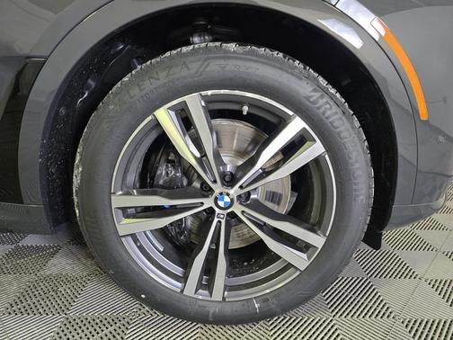 2026 BMW X7 M60i