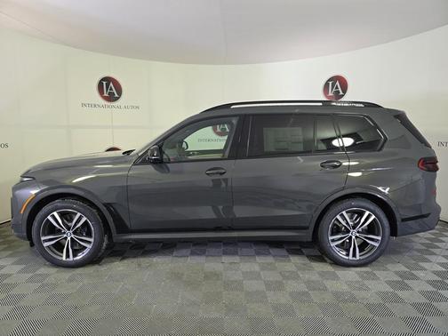 2026 BMW X7 M60i