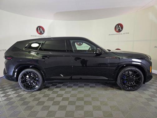 Black Sapphire Metallic 2026 BMW XM Label