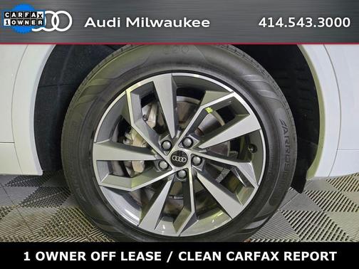 2022 Audi Q5 45 S line Premium Plus