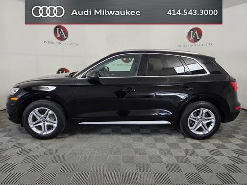 Brilliant Black 2019 Audi Q5 2.0T Premium