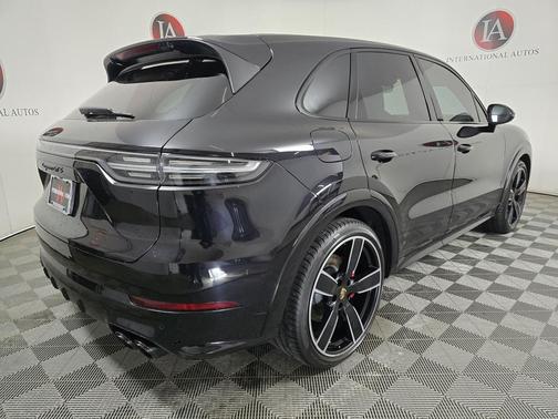 2021 Porsche Cayenne GTS