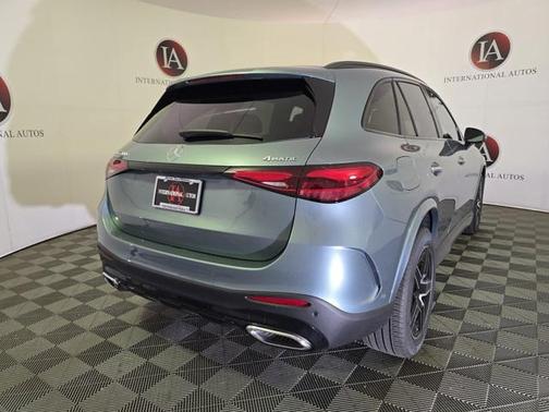 2025 Mercedes-Benz GLC 300 4MATIC