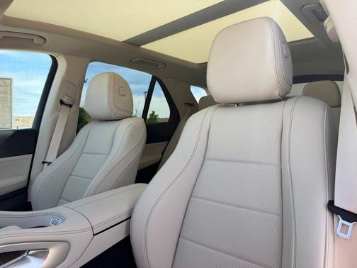 Polar White 2026 Mercedes-Benz GLE 450 4MATIC