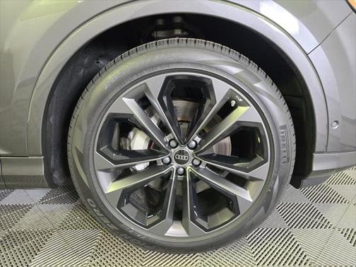 2025 Audi Q7 55 Premium Plus