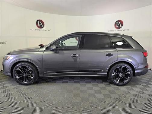 2025 Audi Q7 55 Premium Plus