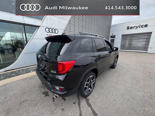 Crystal Black Pearl 2022 Honda Passport AWD Elite