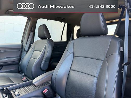 Crystal Black Pearl 2022 Honda Passport AWD Elite