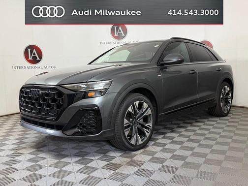 Daytona Gray Pearl Effect 2027 Audi Q8 55 Prestige