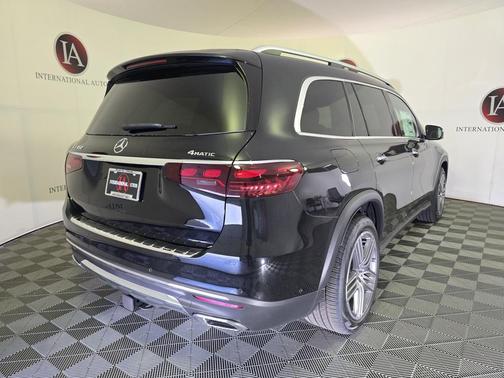 2025 Mercedes-Benz GLS 450 4MATIC